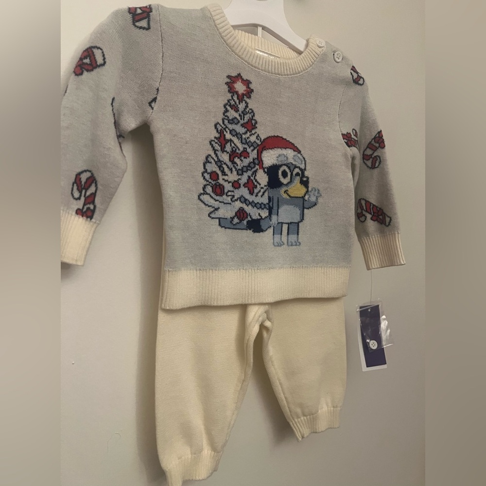 NWT - Boys Off White Bluey Christmas Sweater & Pants Outfit